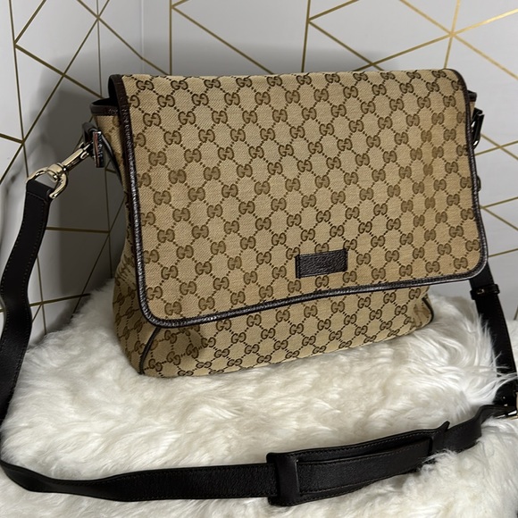 💯Authentic Gucci Canvas Messenger Bag🍀 - Picture 3 of 17